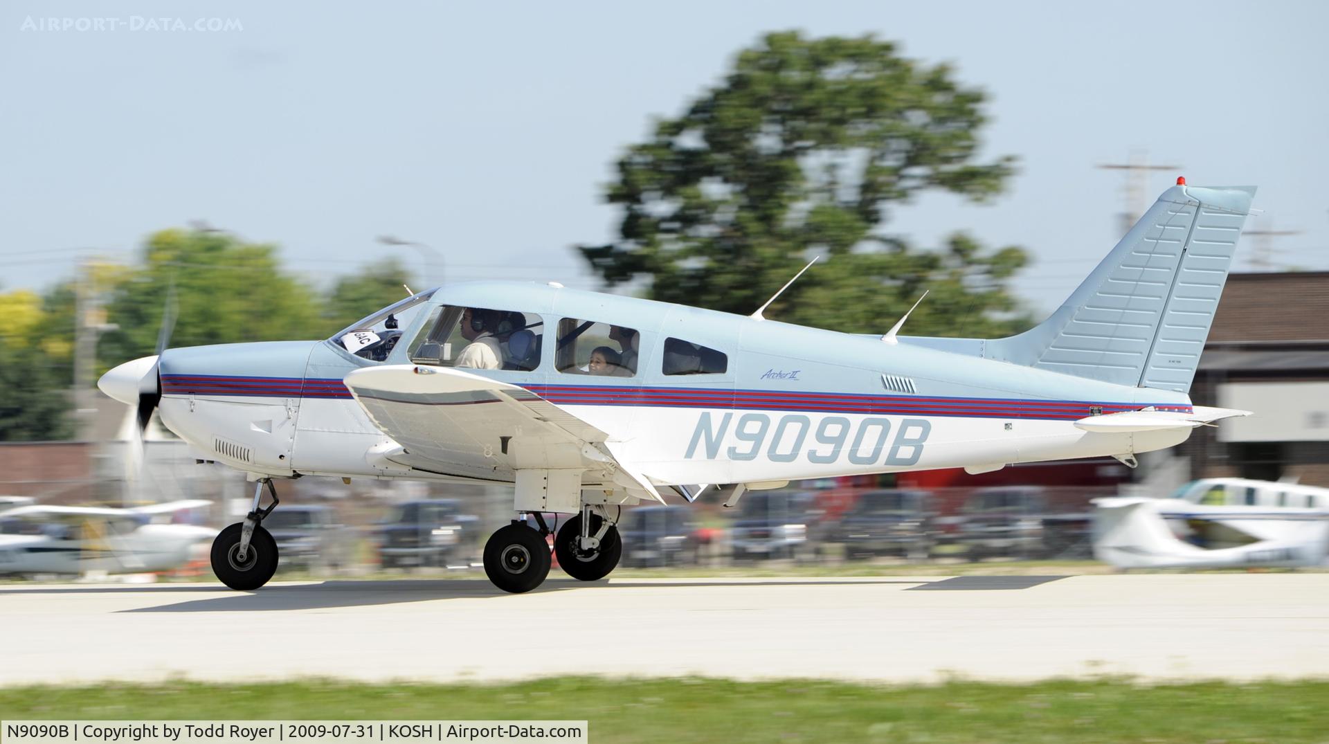 N9090B, 1986 Piper PA-28-181 C/N 2890003, EAA AIRVENTURE 2009