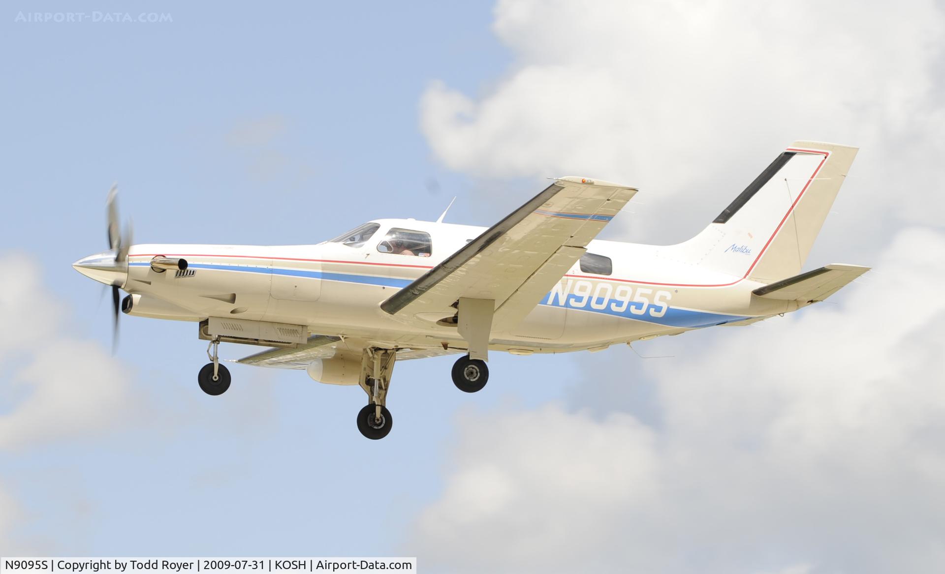 N9095S, 1986 Piper PA-46-310P Malibu C/N 46-8608061, EAA AIRVENTURE 2009