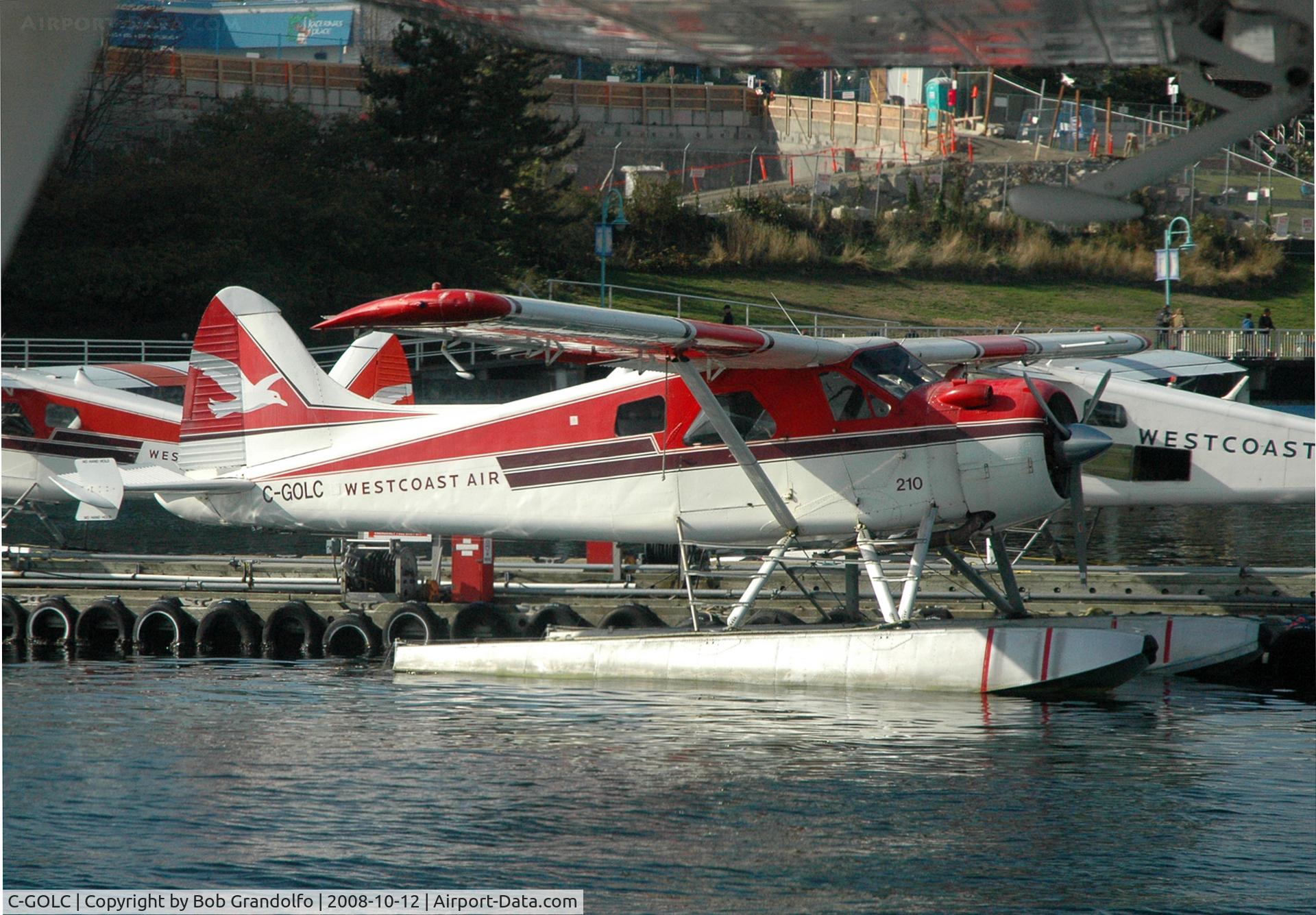 C-GOLC, 1953 De Havilland Canada DHC-2 Beaver Mk.1 C/N 1392, Waiting for the next flight at Nanaimo Harbor