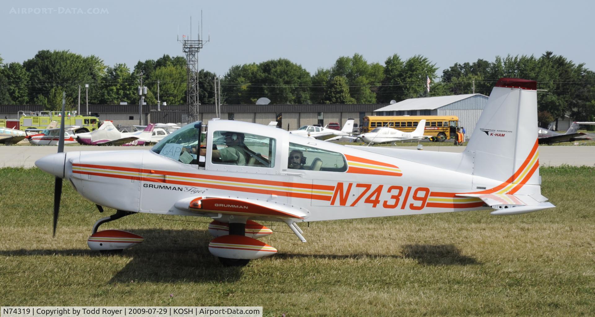 N74319, 1975 Grumman American AA-5B Tiger C/N AA5B-0199, EAA AIRVENTURE 2009