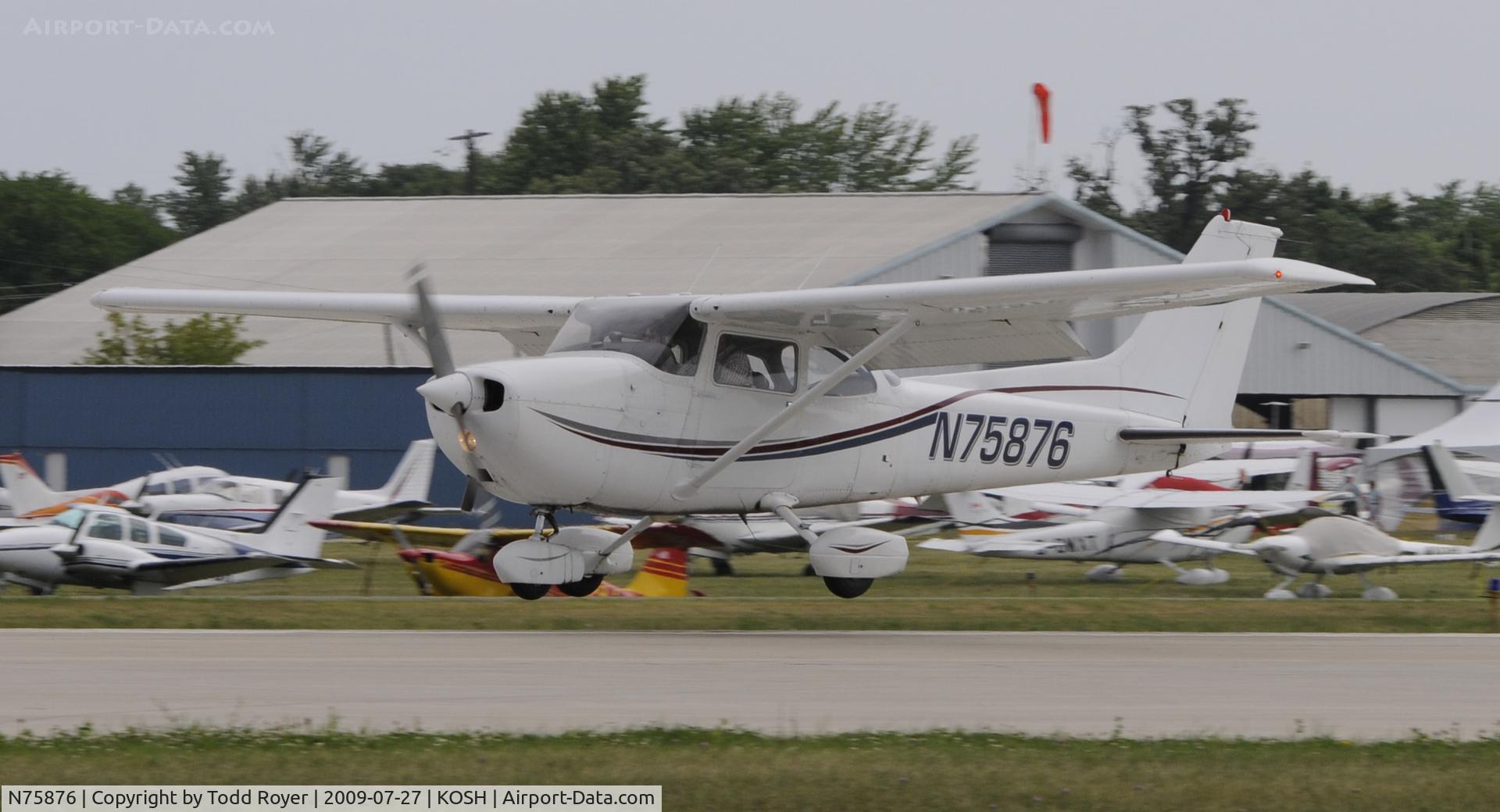 N75876, 1976 Cessna 172N C/N 17268013, EAA AIRVENTURE 2009