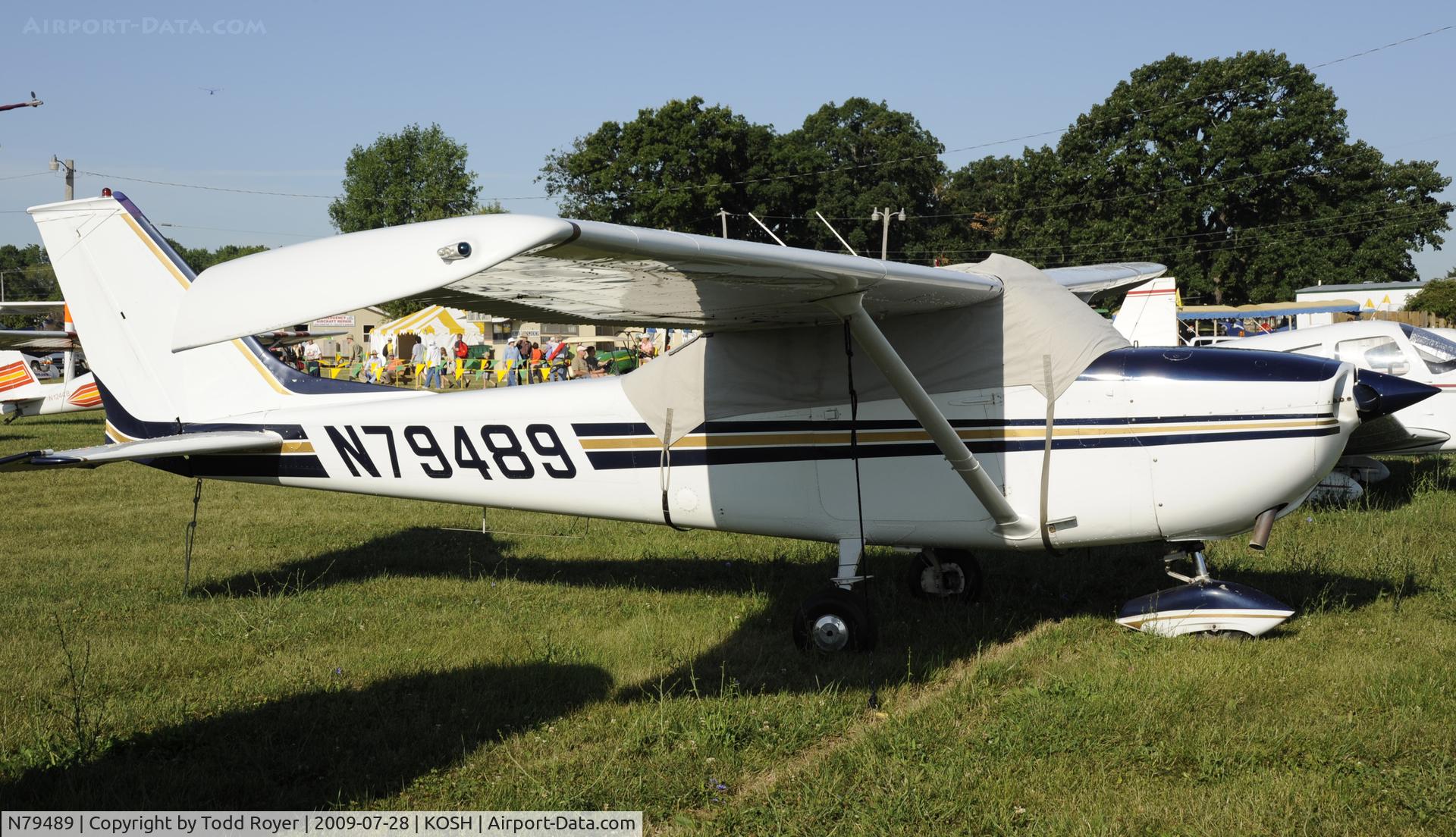 N79489, 1969 Cessna 172K Skyhawk C/N 17258127, EAA AIRVENTURE 2009