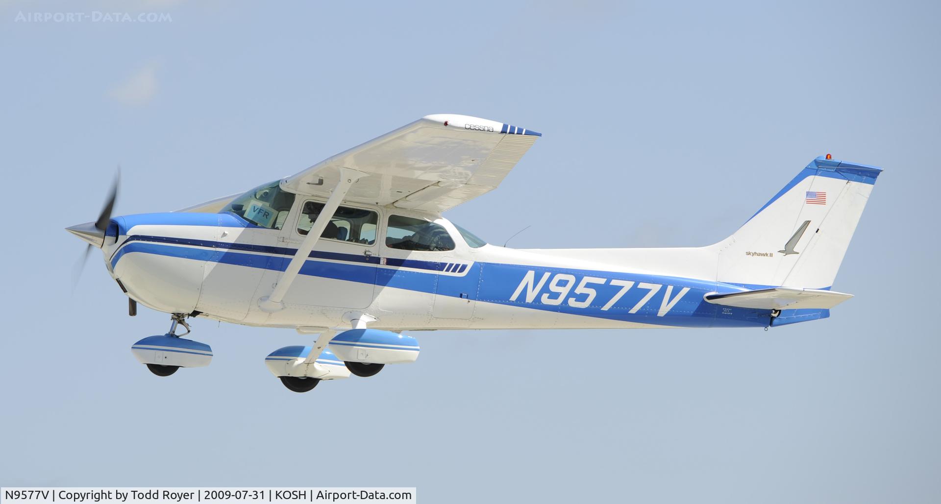 N9577V, 1974 Cessna 172M Skyhawk II C/N 17264379, EAA AIRVENTURE 2009
