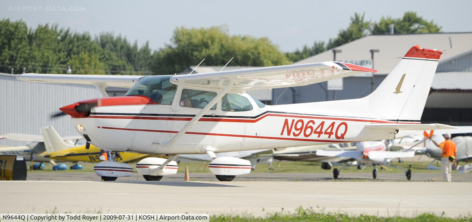 N9644Q, 1975 Cessna 172M C/N 17265728, EAA AIRVENTURE 2009