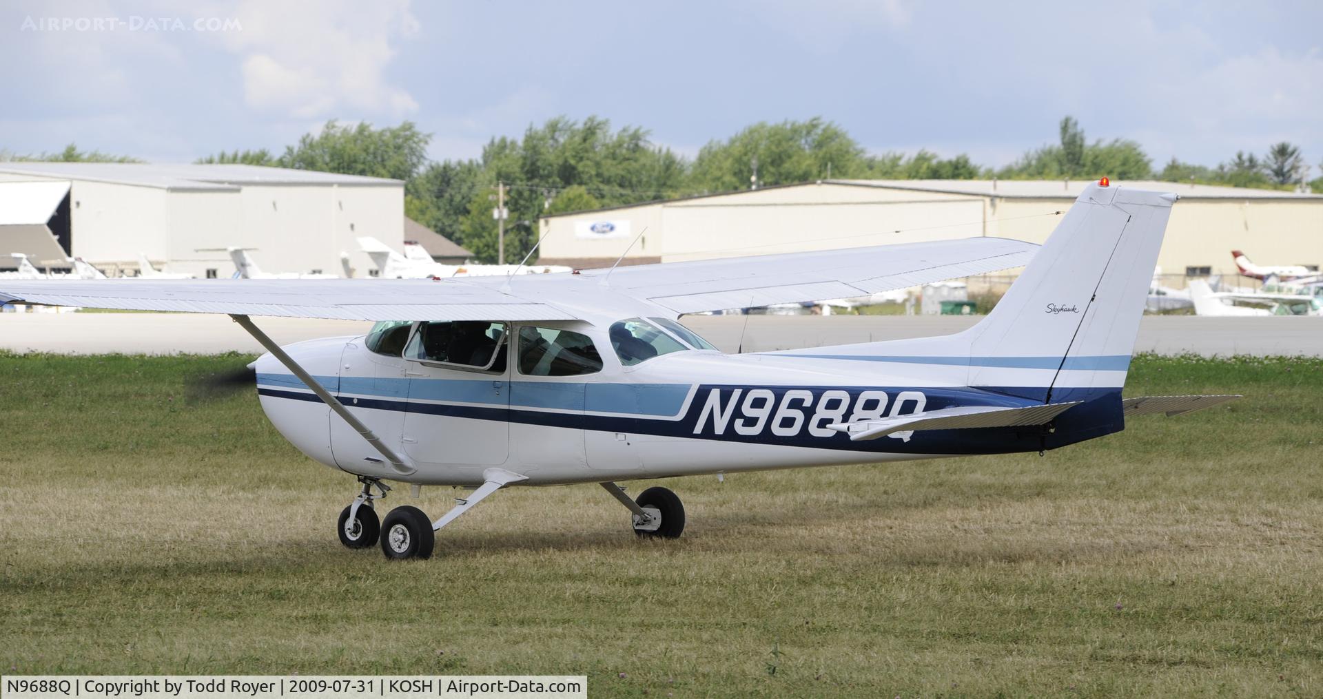 N9688Q, 1975 Cessna 172M C/N 17265772, EAA AIRVENTURE 2009