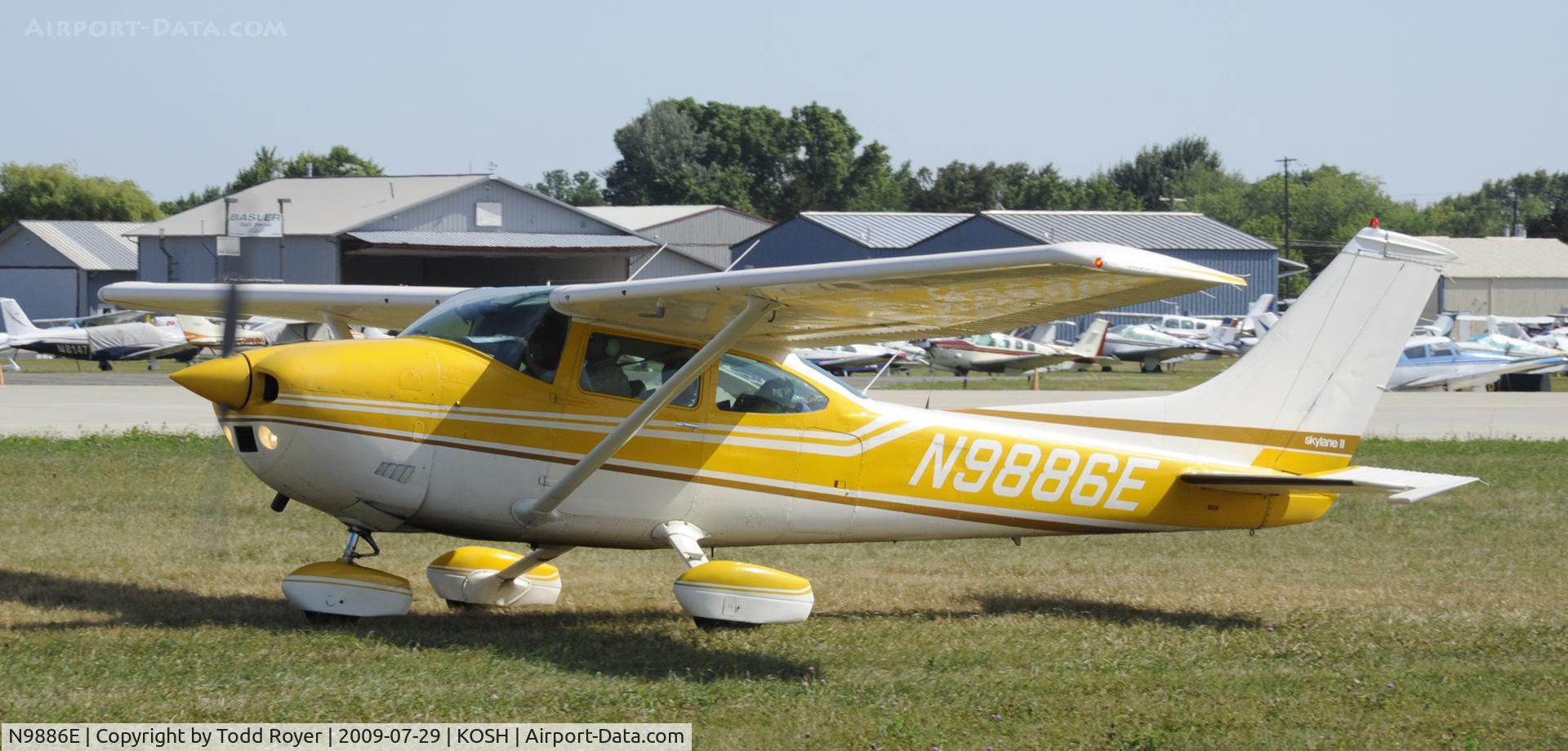 N9886E, 1975 Cessna 182P Skylane C/N 18263947, EAA AIRVENTURE 2009