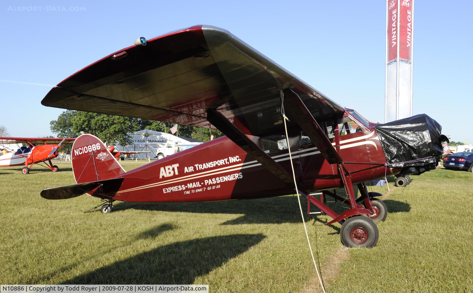 N10886, 1931 Stinson JR. S C/N 8058, EAA AIRVENTURE 2009