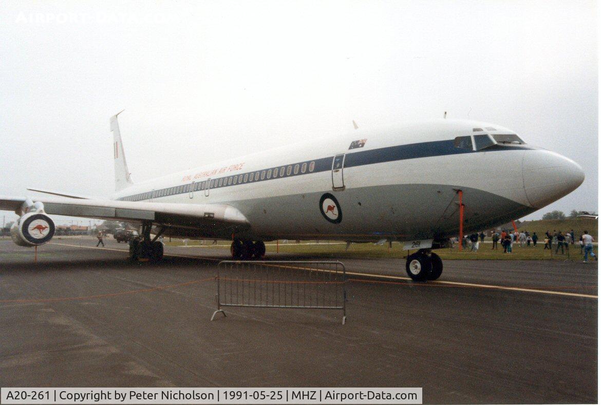 A20-261, 1976 Boeing 707-368C C/N 21261, Boeing 707-368C of 33 Squadron Royal Australian Air Force on display at the 1991 RAF Mildenhall Air Fete.