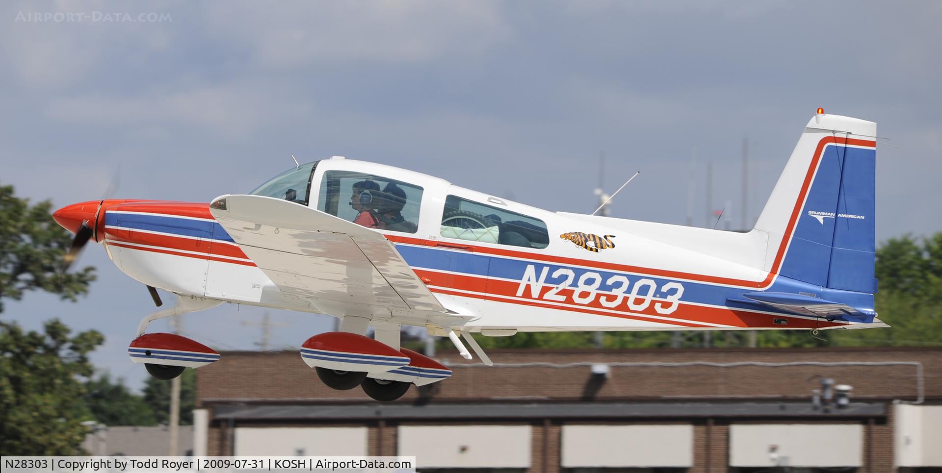 N28303, 1977 Grumman American AA-5B Tiger C/N AA5B0540, EAA AIRVENTURE 2009