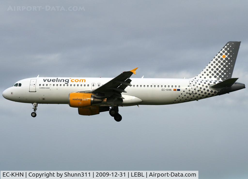 EC-KHN, 2007 Airbus A320-216 C/N 3203, Landing rwy 25R