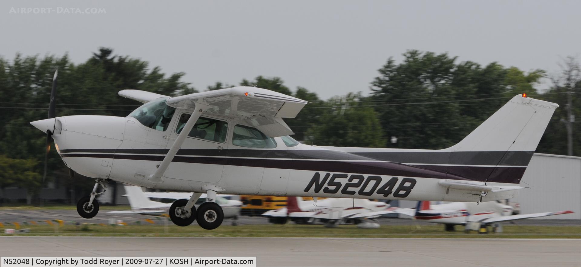 N52048, 1980 Cessna 172P C/N 17274399, EAA AIRVENTURE 2009
