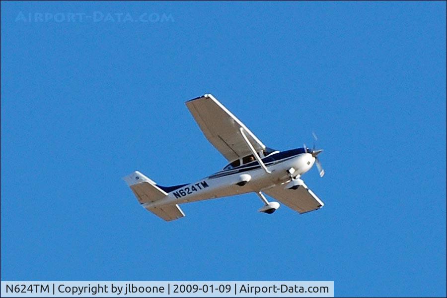 N624TM, Cessna T182T Turbo Skylane C/N T18208244, N624TM in the air over Las Vegas, NV