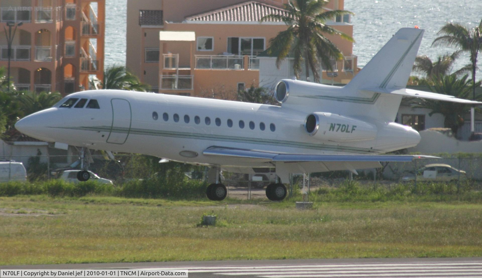 N70LF, 1996 Dassault Falcon 900EX C/N 09, N70LF landing on runway 10 at TNCM