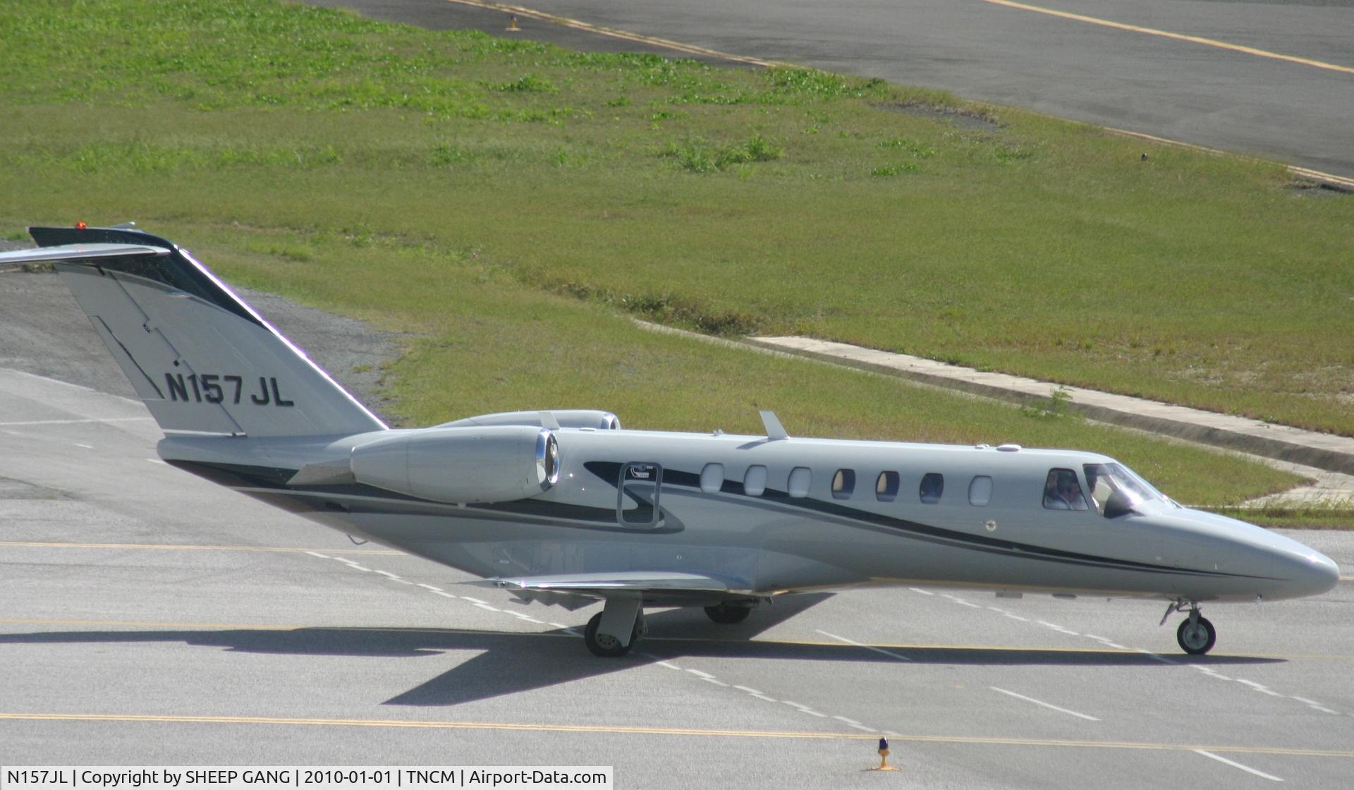 N157JL, 2007 Cessna 525B CitationJet CJ3 C/N 525B0157, N157JL taxing on the taxi way to alpha for take off