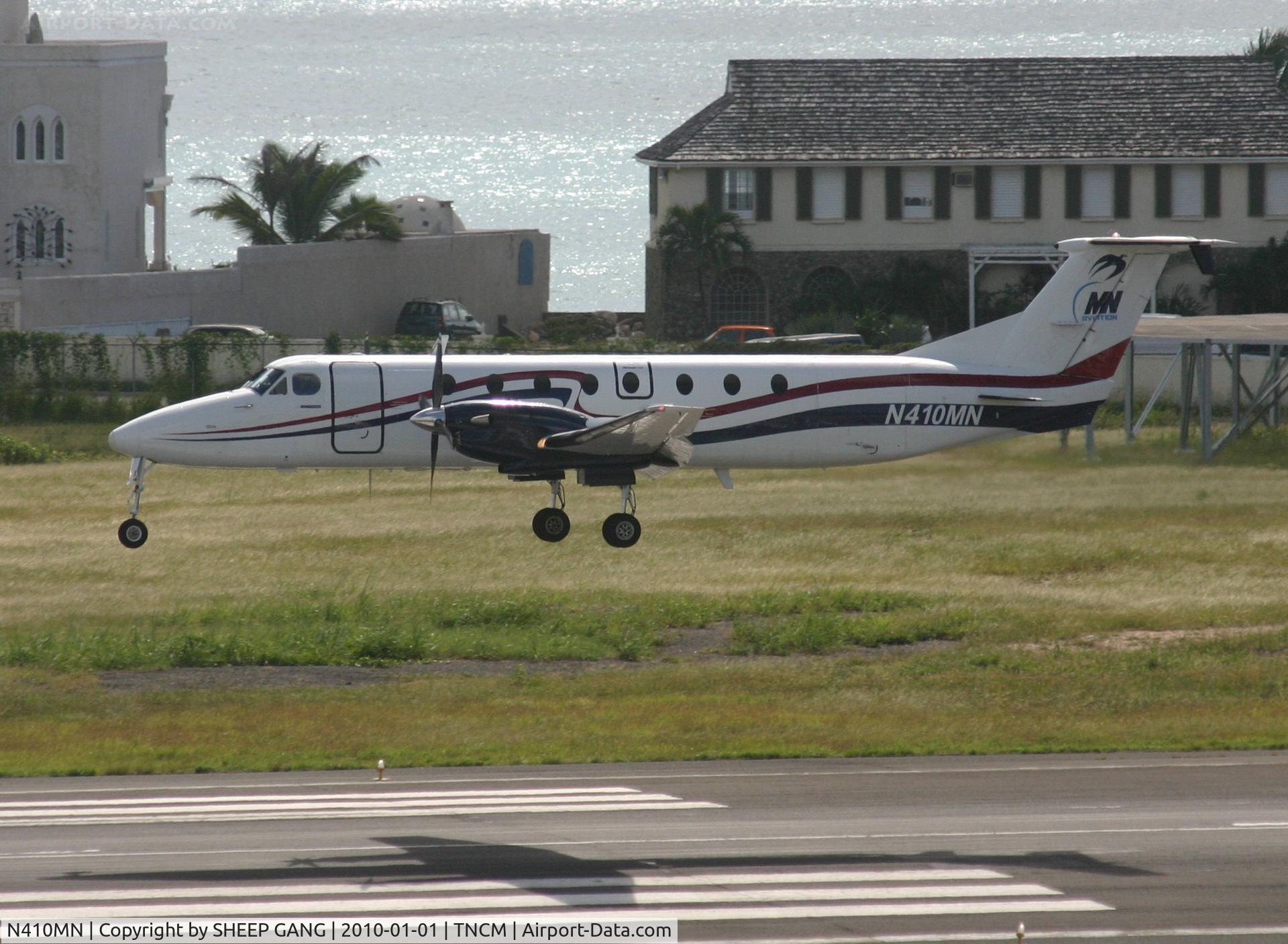 N410MN, 1991 Beech 1900C C/N UC-167, N410mn Landing at TNCM