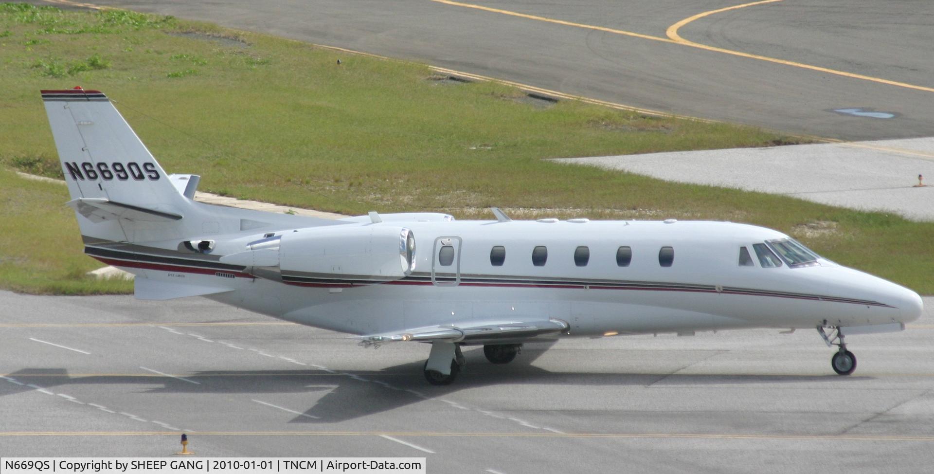 N669QS, 2007 Cessna 560XLS Citation Excel C/N 560-5689, N669QS taxing to alpha for take off