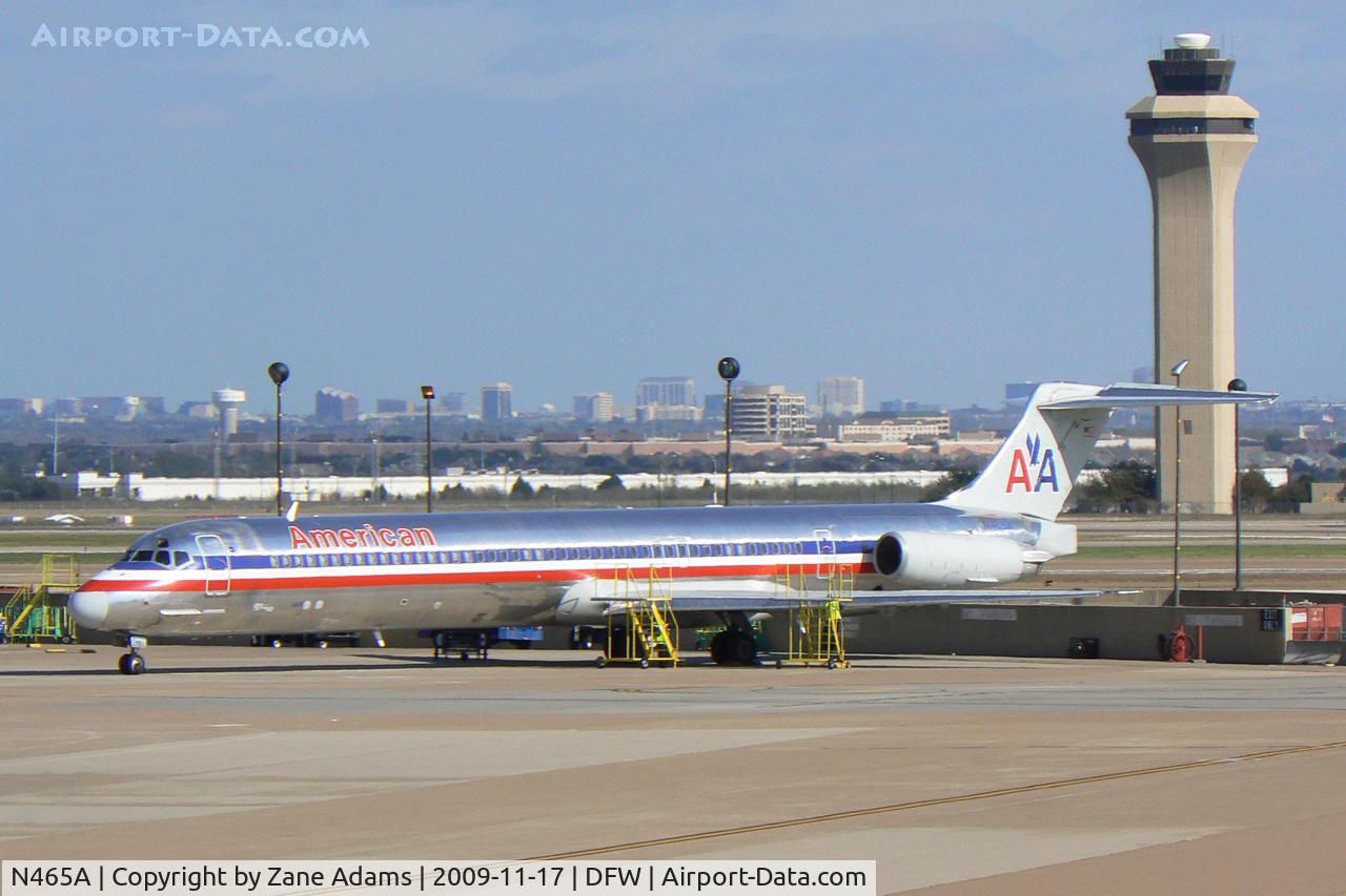N465A, 1988 McDonnell Douglas MD-82 (DC-9-82) C/N 49595, At DFW Airport