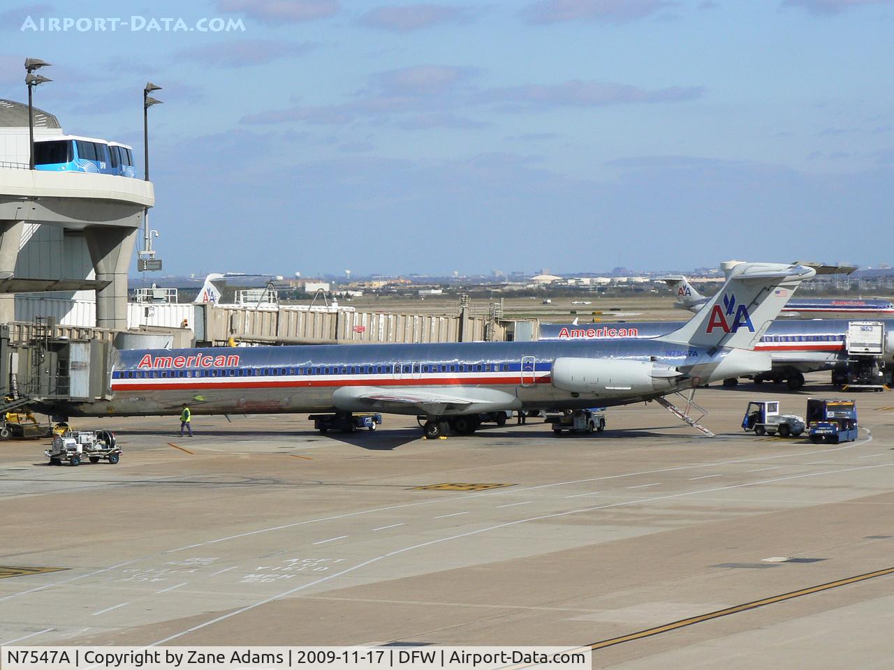 N7547A, 1990 McDonnell Douglas MD-82 (DC-9-82) C/N 53029, At DFW Airport