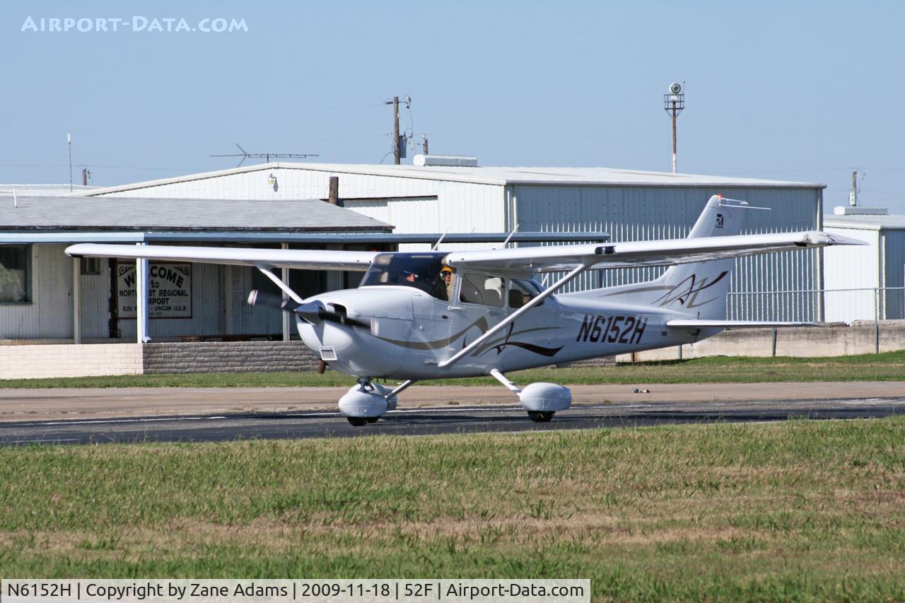 N6152H, 2008 Cessna 172S C/N 172S10691, At Aero Valley (Northwest Regional)