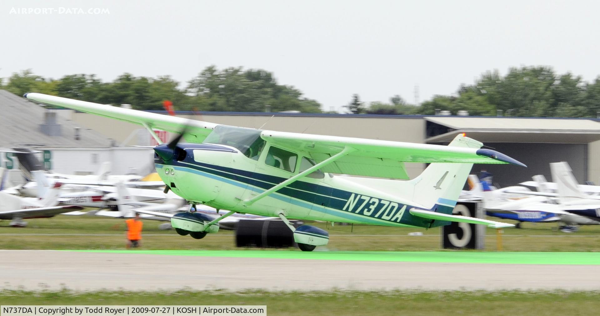 N737DA, 1977 Cessna 172N C/N 17269327, EAA AIRVENTURE 2009