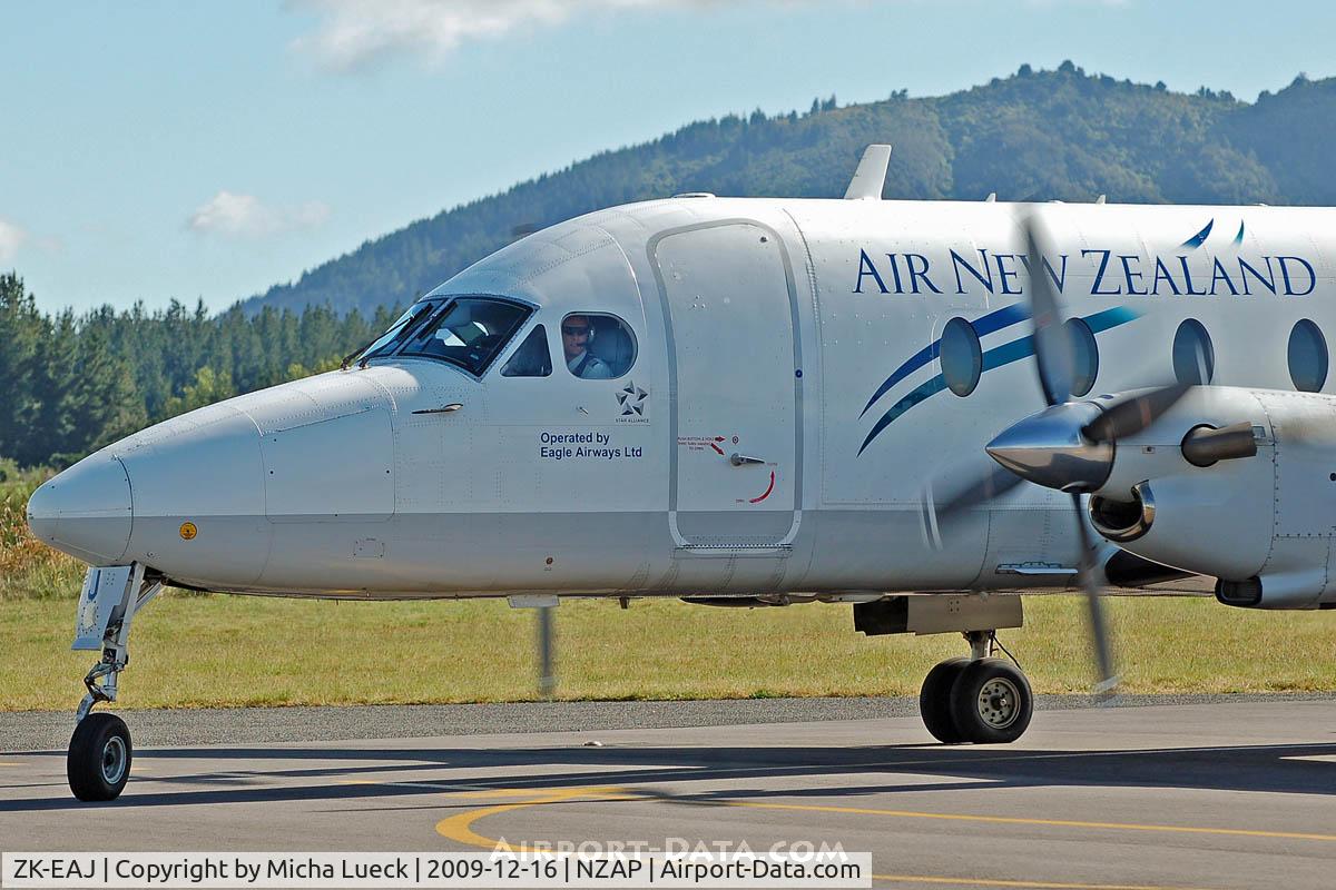 ZK-EAJ, 2002 Raytheon Aircraft Company 1900D C/N UE-433, At Taupo