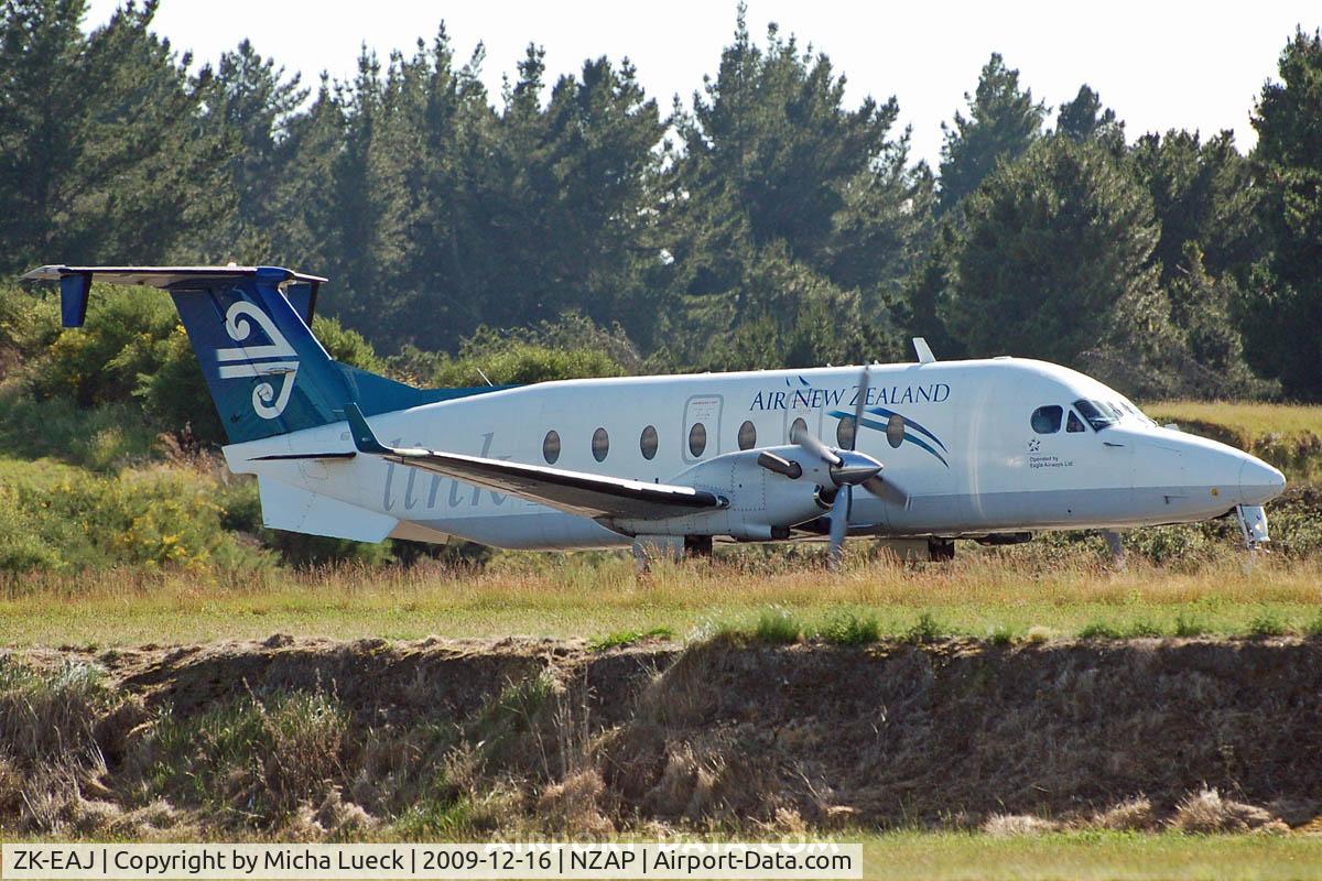 ZK-EAJ, 2002 Raytheon Aircraft Company 1900D C/N UE-433, At Taupo