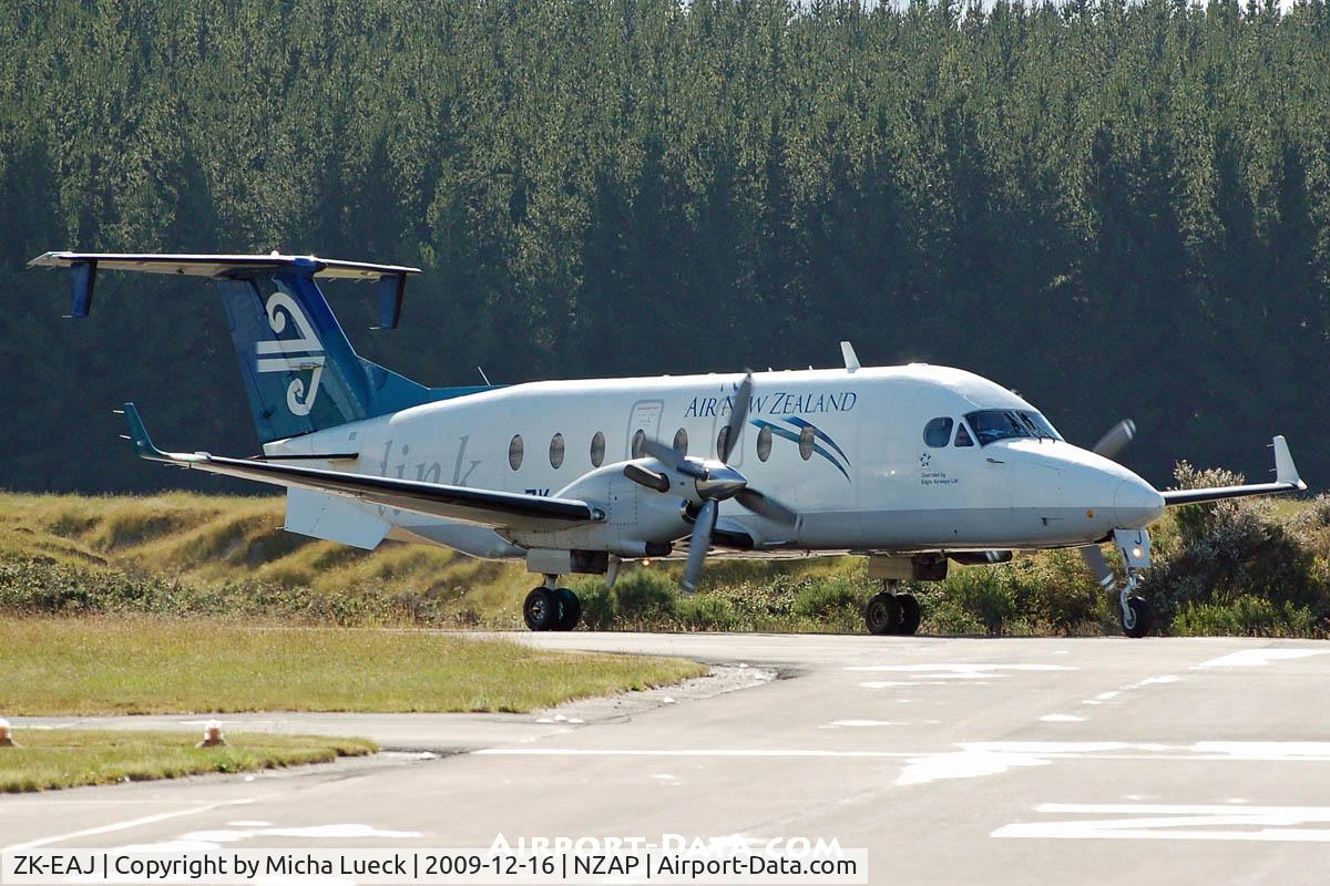 ZK-EAJ, 2002 Raytheon Aircraft Company 1900D C/N UE-433, At Taupo