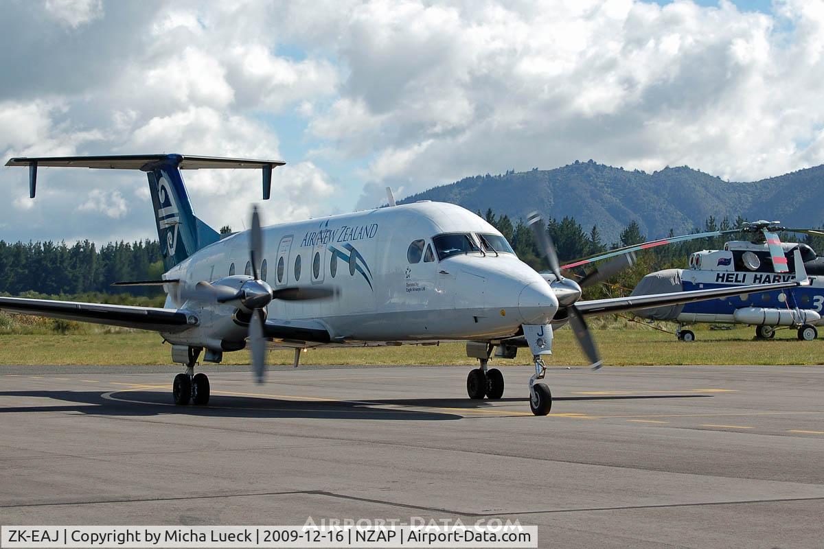 ZK-EAJ, 2002 Raytheon Aircraft Company 1900D C/N UE-433, At Taupo