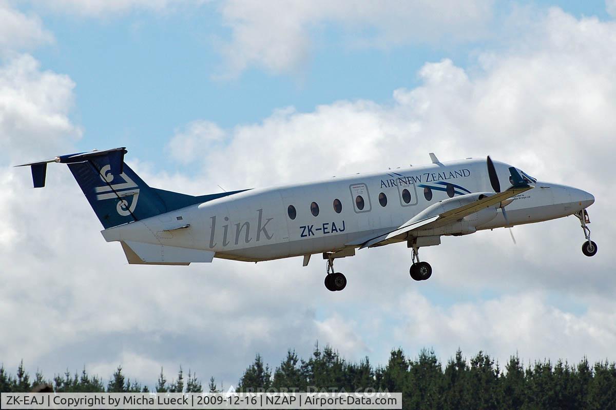 ZK-EAJ, 2002 Raytheon Aircraft Company 1900D C/N UE-433, At Taupo