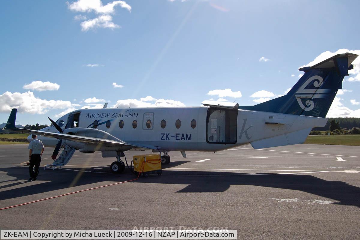 ZK-EAM, 2002 Beech 1900D C/N UE-436, At Taupo