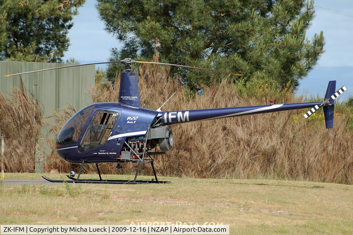 ZK-IFM, Robinson R22 Beta C/N 1628, At Taupo