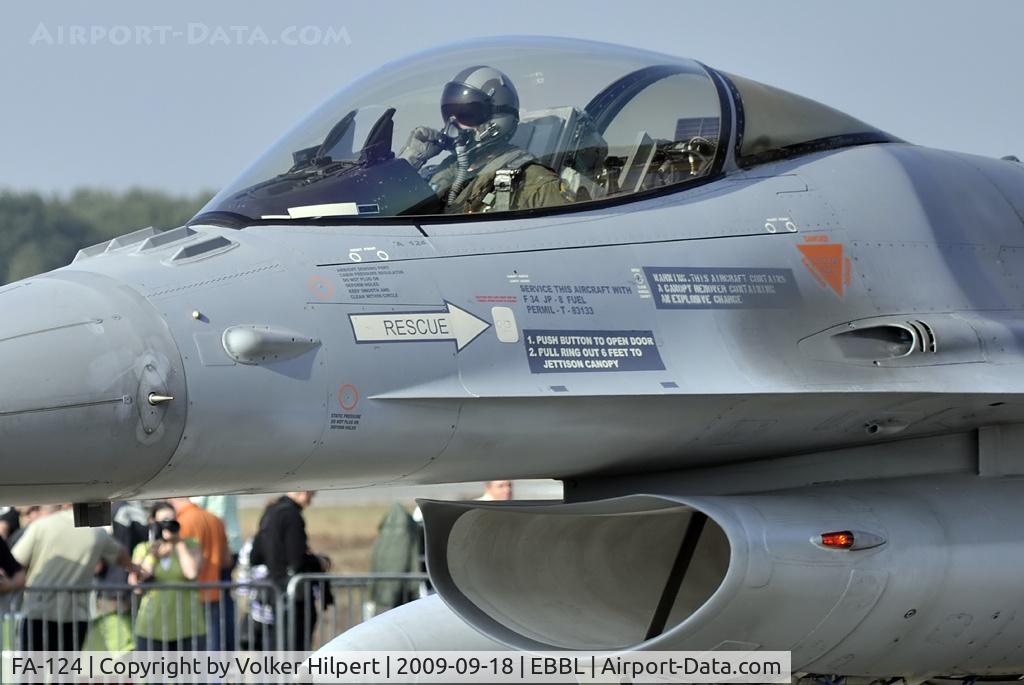 FA-124, SABCA F-16AM Fighting Falcon C/N 6H-124, at EBBL