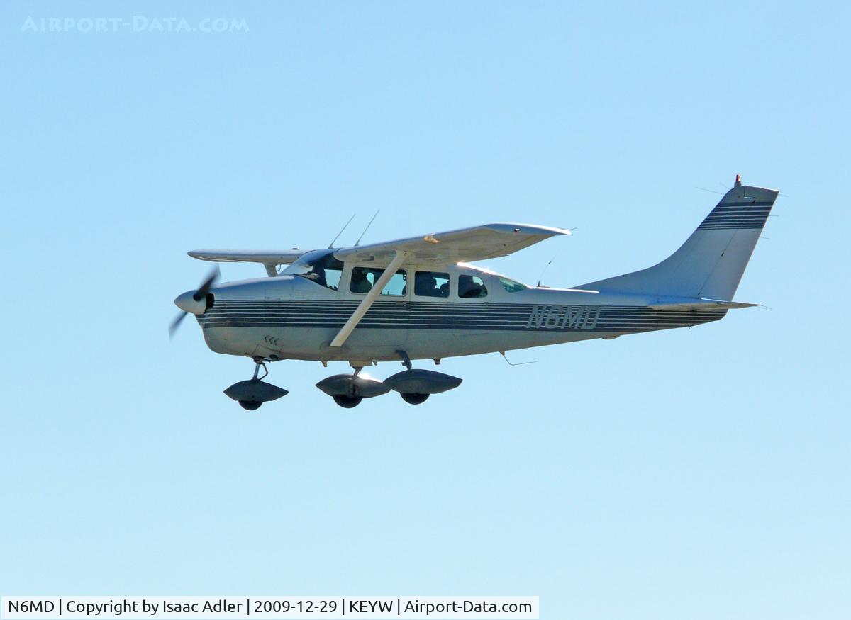 N6MD, 1963 Cessna 210-5(205) C/N 205-0315, Landing KEYW