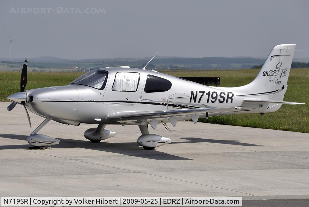 N719SR, 2006 Cirrus SR22 GTS Turbo C/N 2269, at zqw