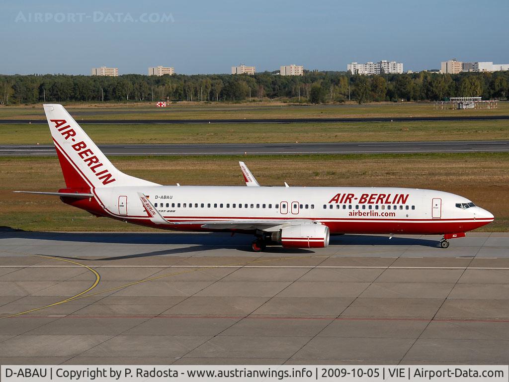 D-ABAU, 1999 Boeing 737-86J C/N 29121, TXL