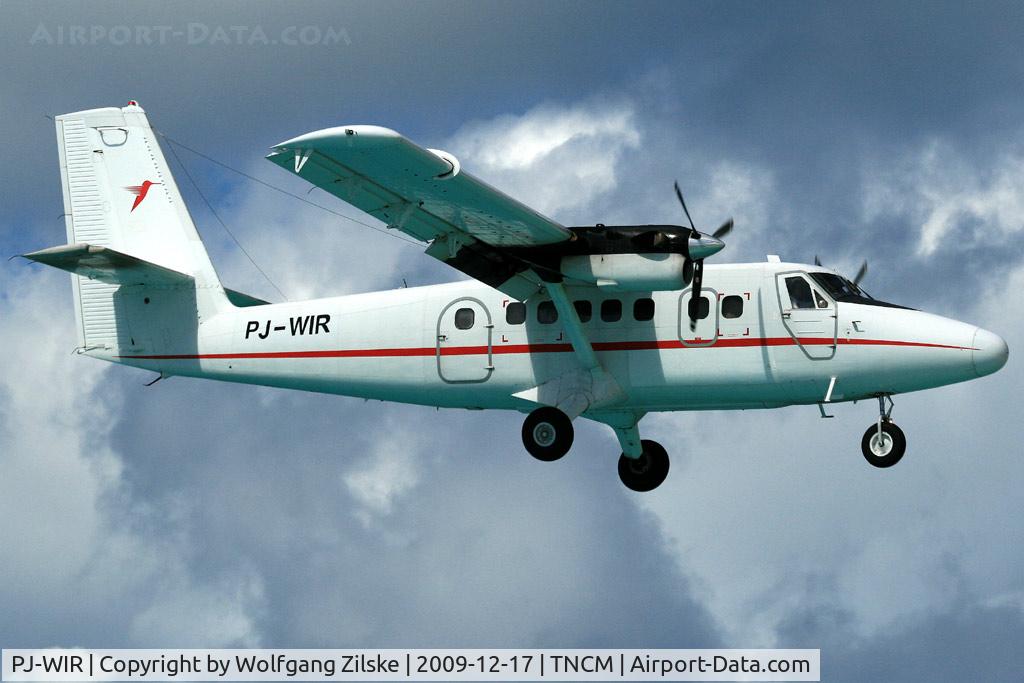 PJ-WIR, 1975 De Havilland Canada DHC-6-300 Twin Otter C/N 476, visitor