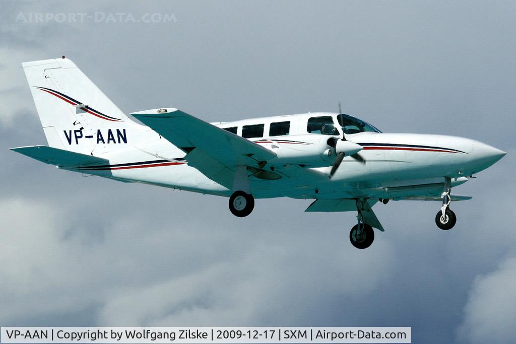 VP-AAN, 1979 Cessna 402C Businessliner C/N 402C0029, visitor