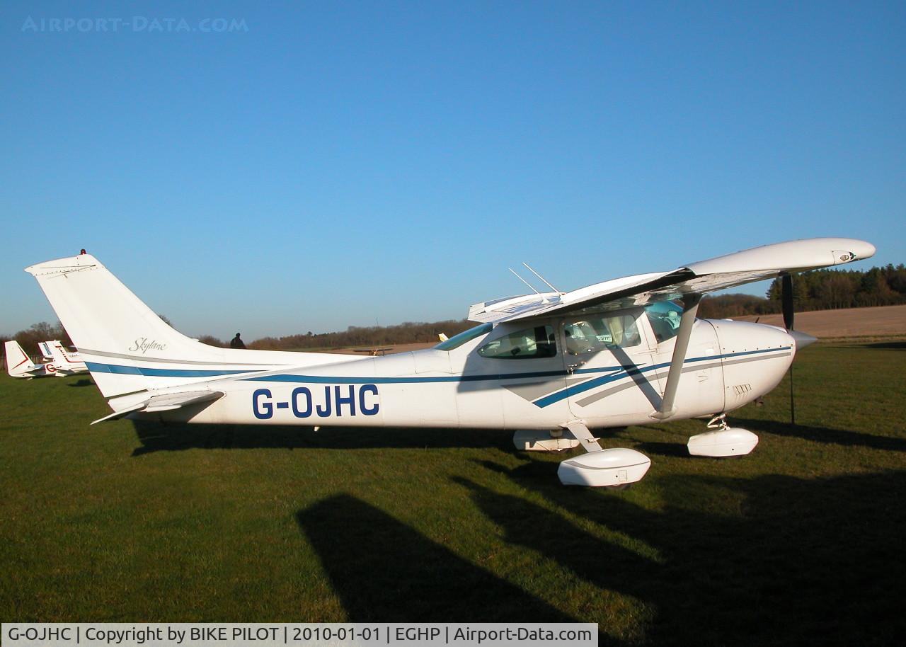 G-OJHC, 1976 Cessna 182P Skylane C/N 182-64535, NEW YEARS DAY FLY-IN