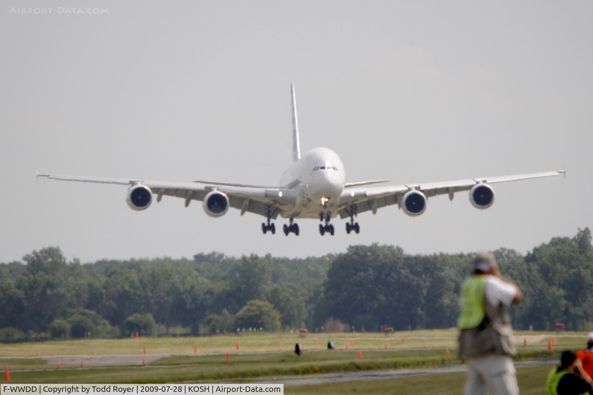 F-WWDD, 2005 Airbus A380-861 C/N 004, EAA AIRVENTURE 2009