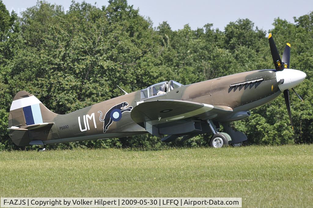 F-AZJS, 1944 Supermarine 389 Spitfire PR.XIX C/N 6S/585110, at lffq