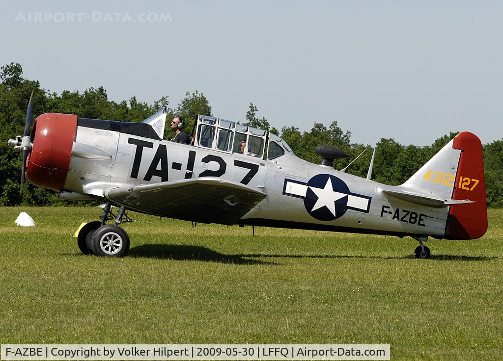 F-AZBE, North American AT-6C Harvard IIA C/N 88-12127, at lffq