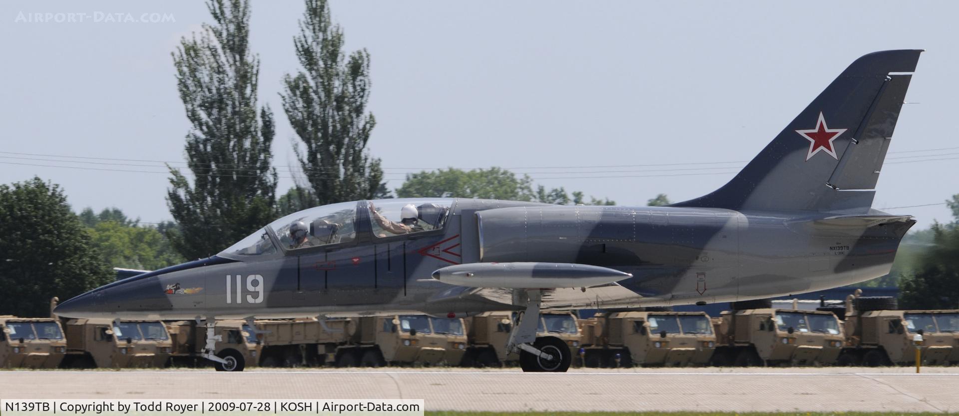 N139TB, 1984 Aero L-39 Albatros C/N 432919, EAA AIRVENTURE 2009