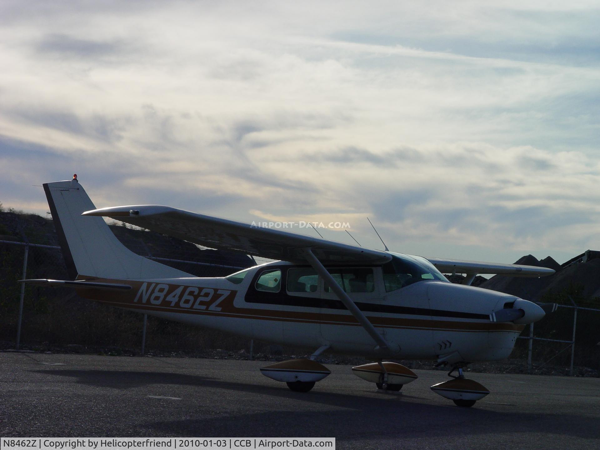 N8462Z, 1963 Cessna 210-5(205) C/N 205-0462, Parked on southside at Cable