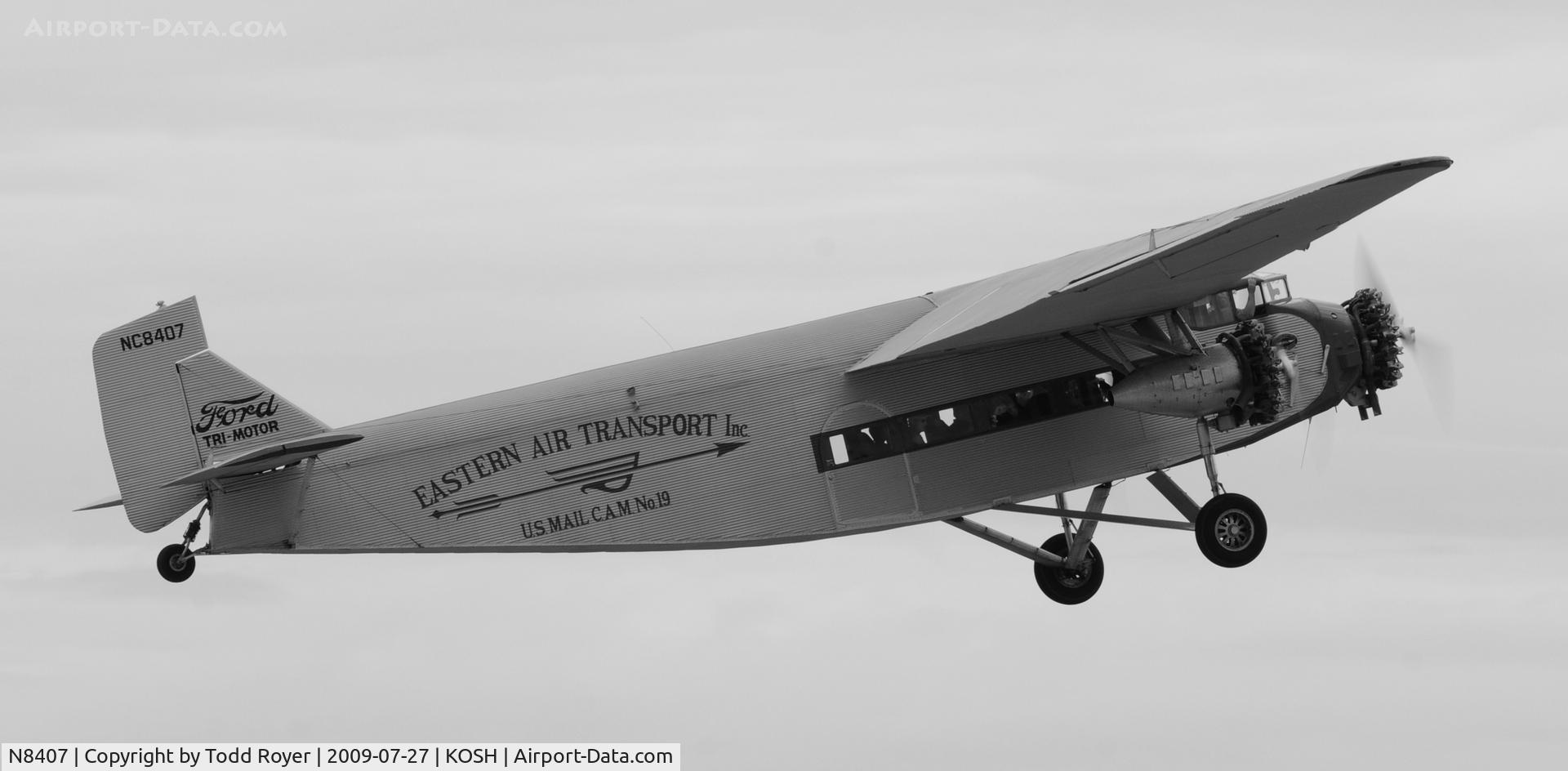N8407, 1929 Ford 4-AT-E Tri-Motor C/N 69, EAA AIRVENTURE 2009