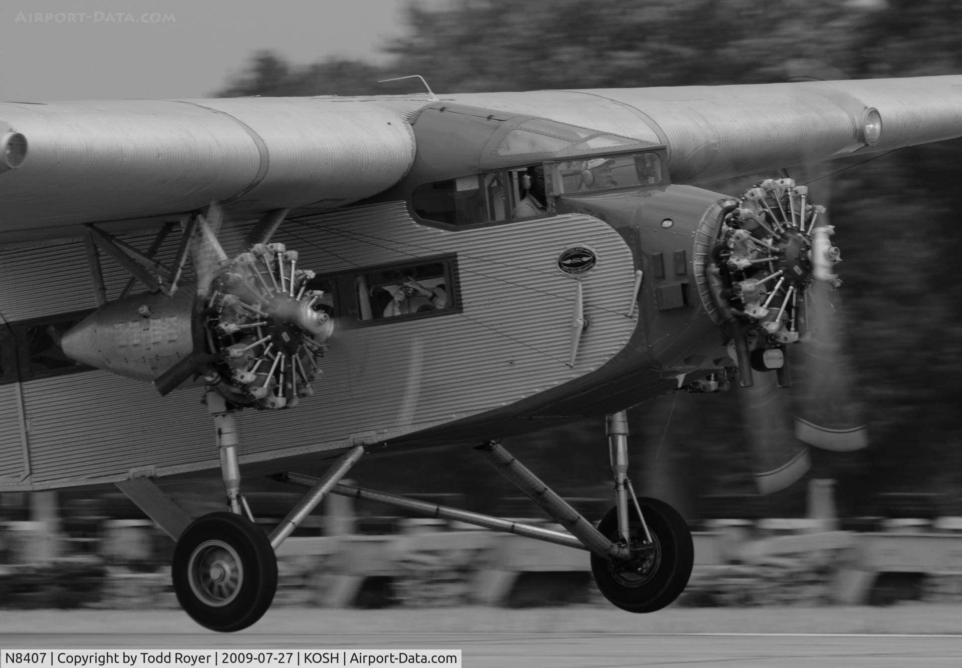 N8407, 1929 Ford 4-AT-E Tri-Motor C/N 69, EAA AIRVENTURE 2009