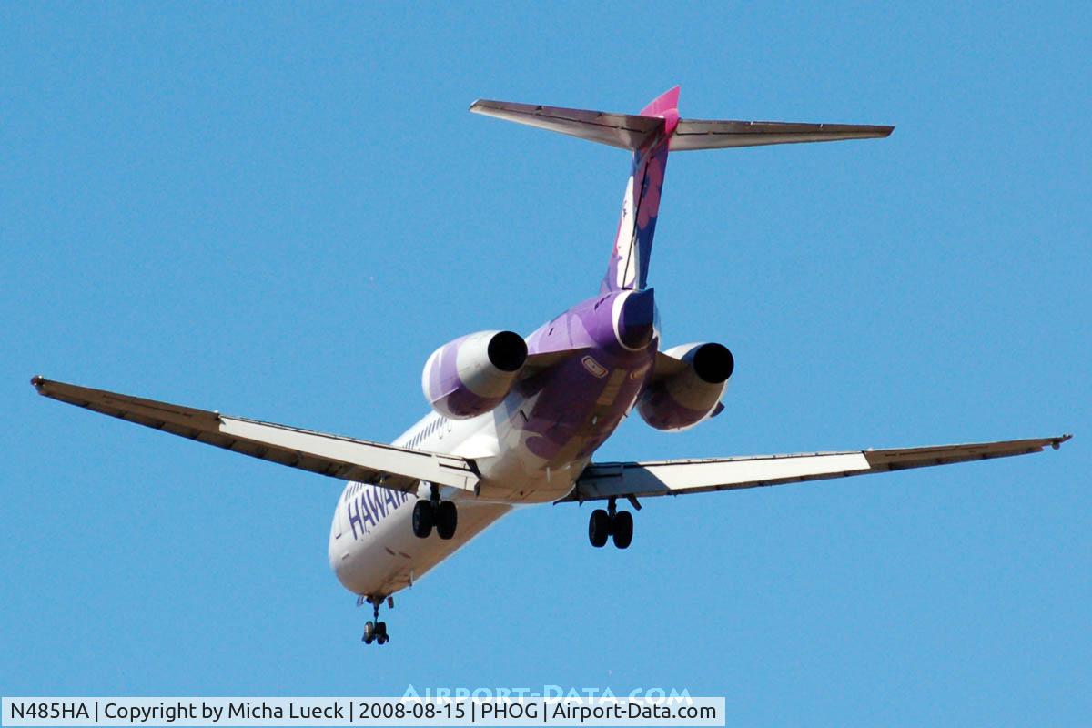N485HA, 2001 Boeing 717-22A C/N 55130, At Maui