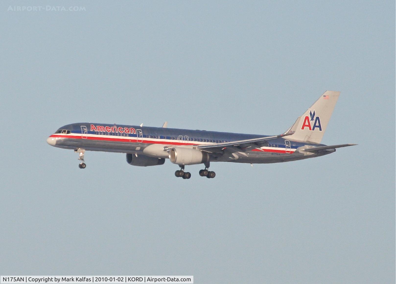 N175AN, 2001 Boeing 757-223 C/N 32394, American Airlines Boeing 757-223, AAL1763, arriving 27L KORD from KMIA.