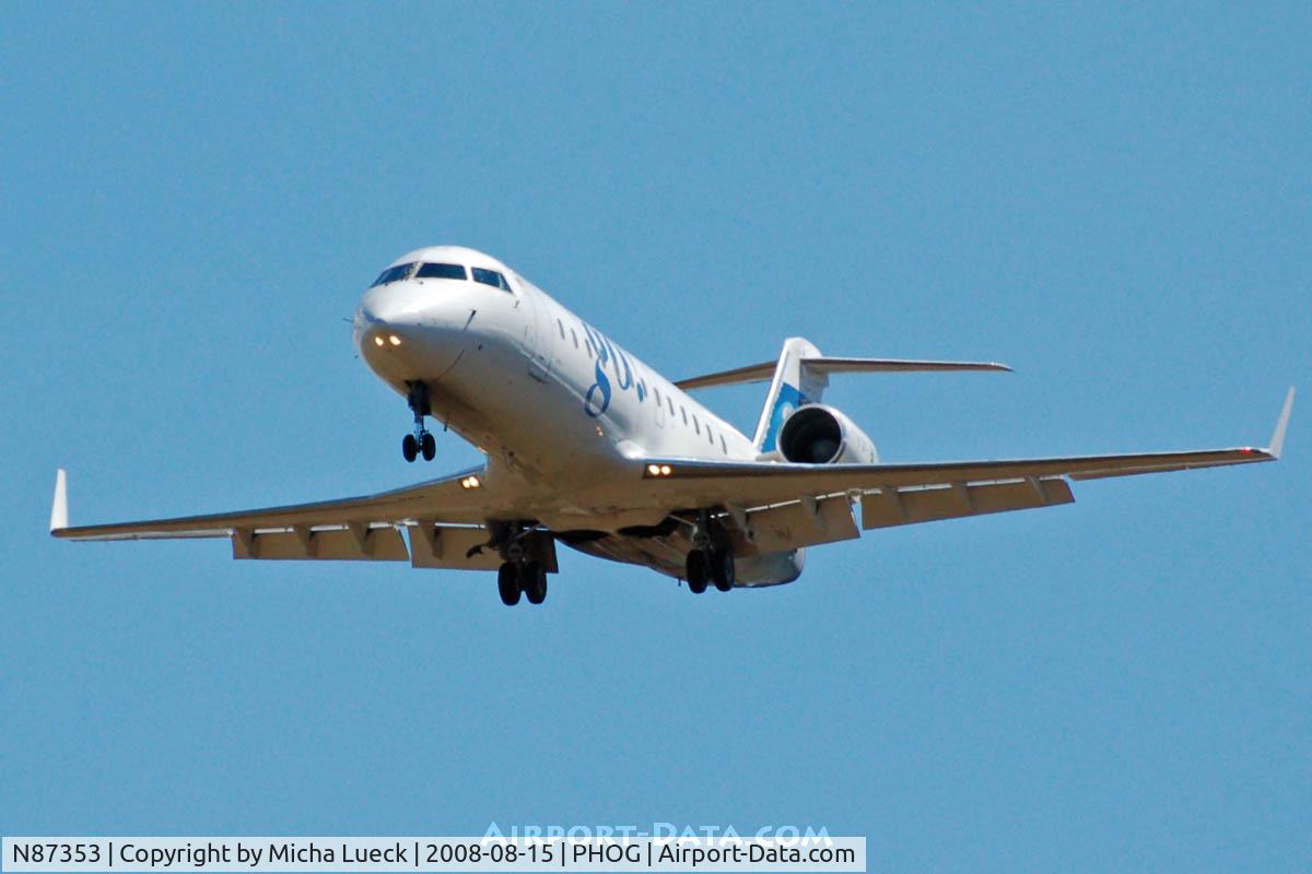N87353, 1999 Canadair CRJ-200LR (CL-600-2B19) C/N 7353, At Maui