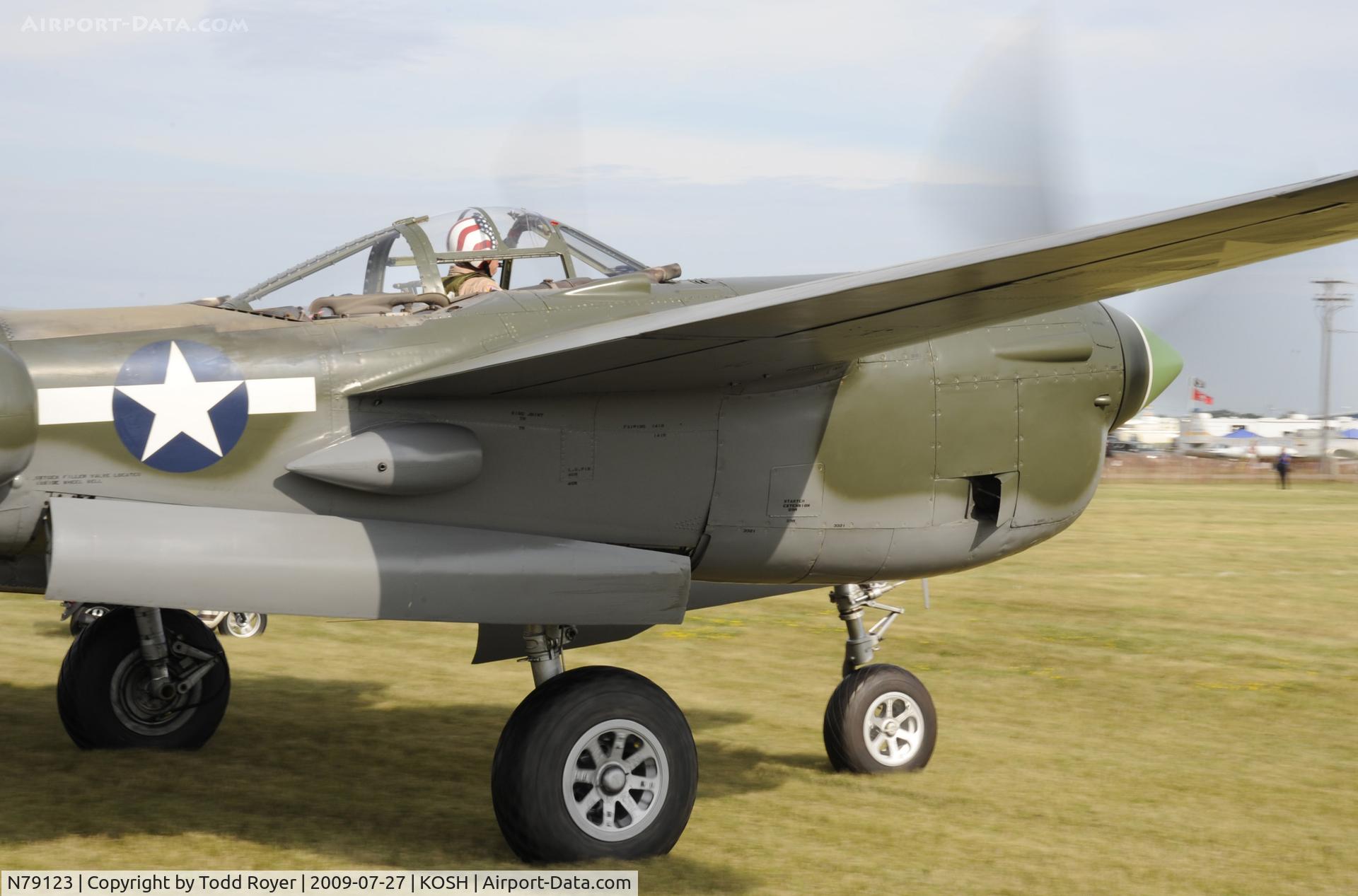 N79123, 1945 Lockheed P-38L-5 Lightning C/N 422-8235, EAA AIRVENTURE 2009