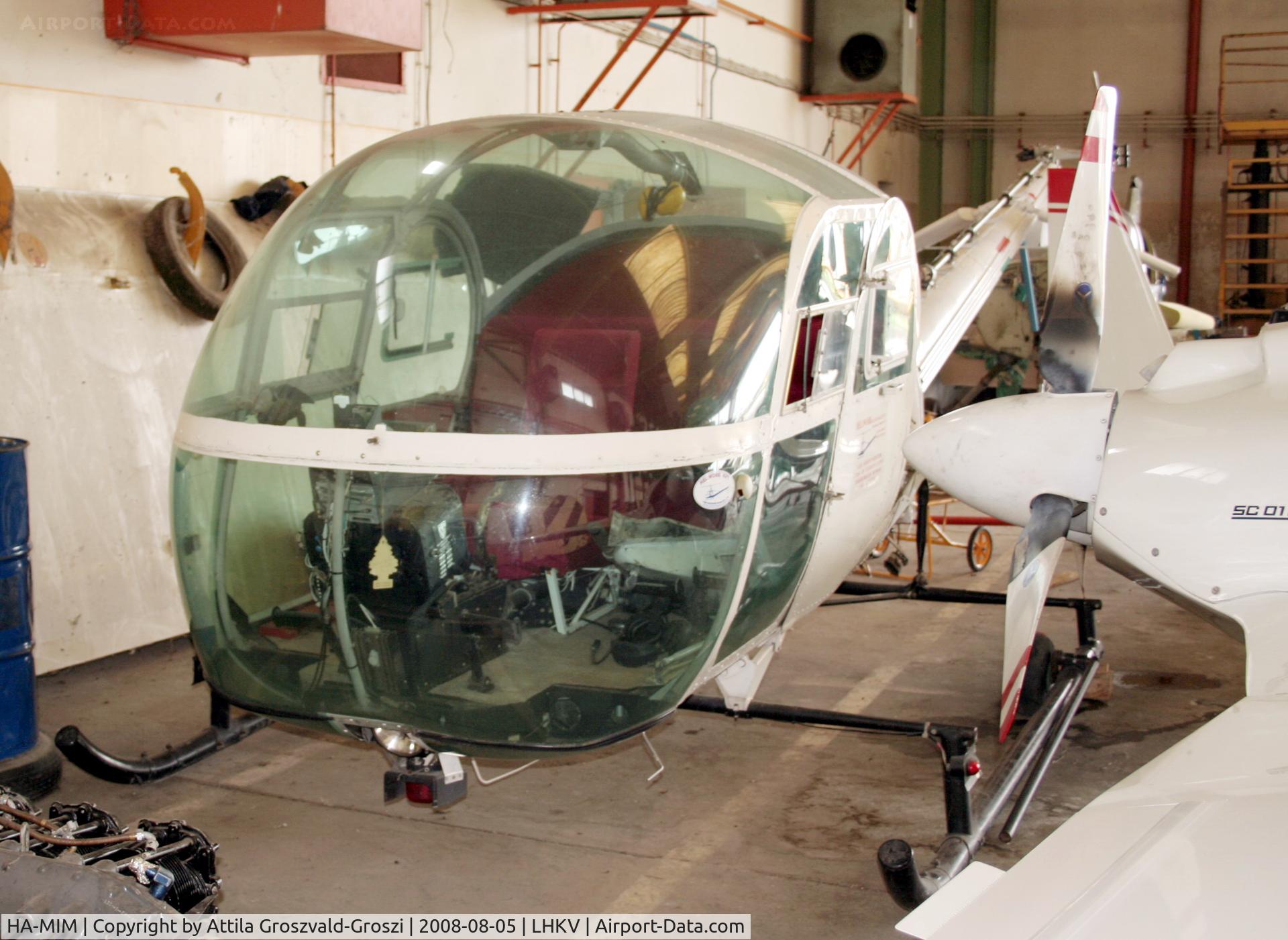 HA-MIM, 1964 Hiller UH-12E C/N 2315, Hungary-Kaposújlak airport hangar